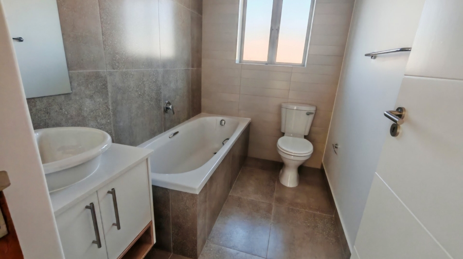 3 Bedroom Property for Sale in Mooikloof Country Estate Western Cape